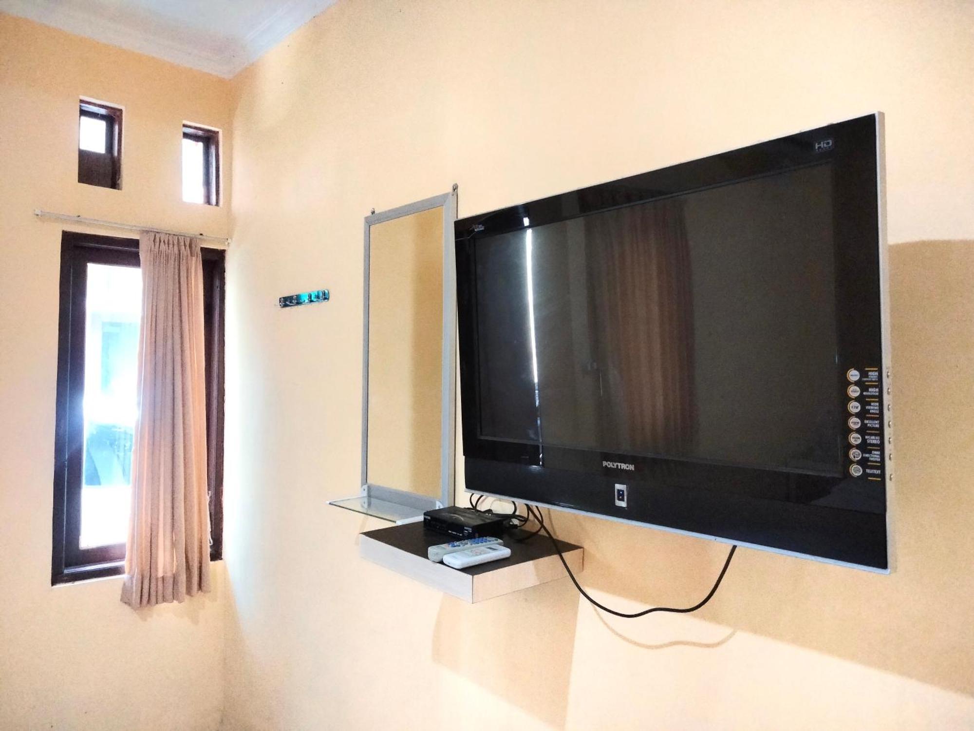 Wisma Mutiara Near Alun Alun Demak Mitra Reddoorz Exterior foto